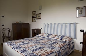 Apartment, 1 Bedroom (Rosa) | Blackout curtains, iron/ironing board, free cots/infant beds, free WiFi