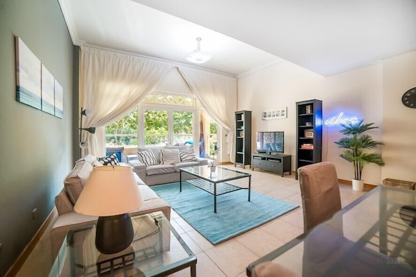 Deluxe Apartment, 1 Bedroom | Living area