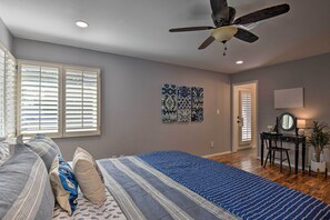 3 soveværelser, skrivebord, strygejern/strygebræt, weekendseng