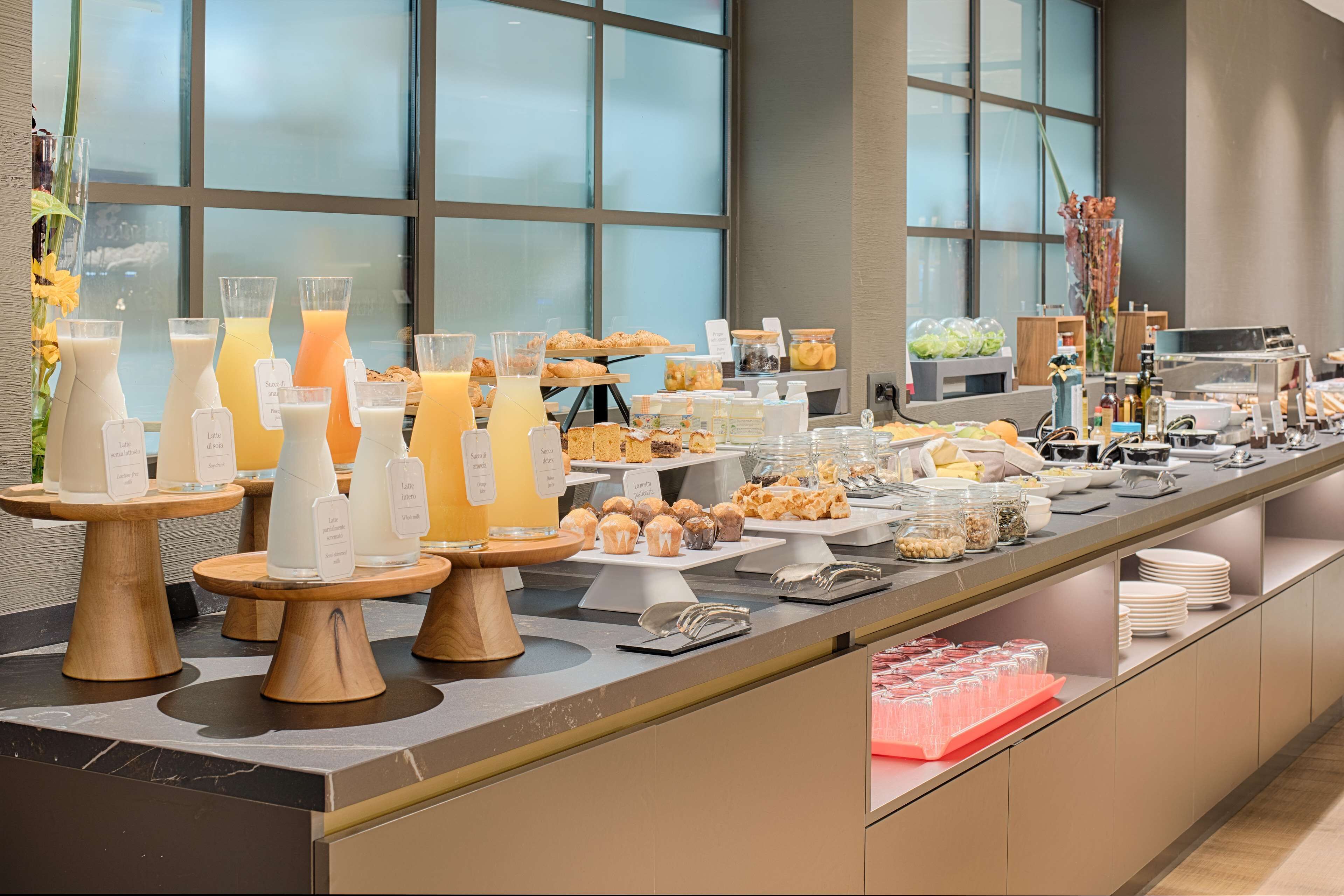 Daily buffet breakfast for a fee