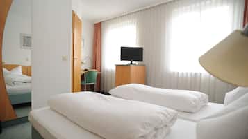 Minibar, bureau, espace de travail pour ordinateur portable