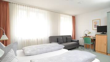 Double Room | Minibar, desk, laptop workspace, free WiFi