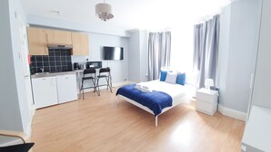 Studio (1 Bedroom) | 1 bedroom, iron/ironing board, free WiFi, bed sheets - Beautiful Studio for 2 in West London (London)