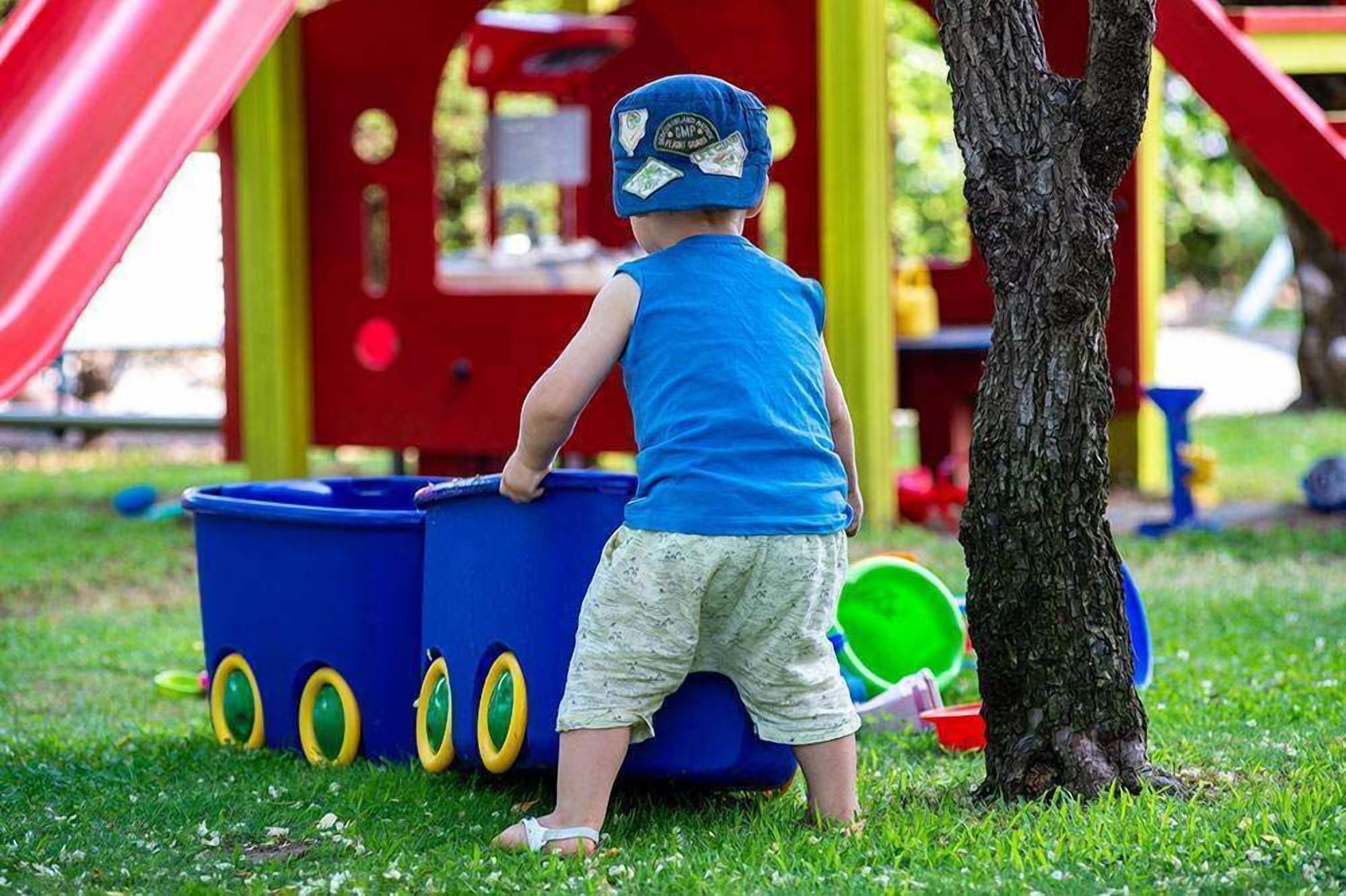 children’s play area – outdoor