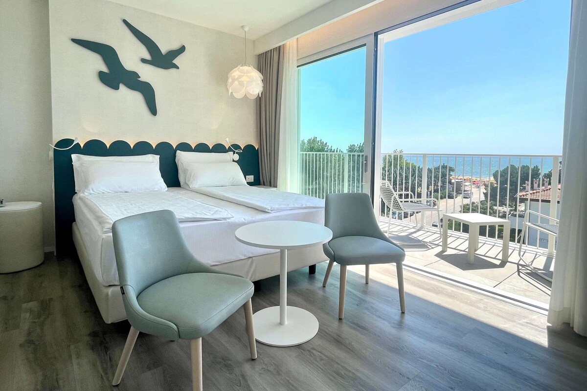 Deluxe Double Room, Sea View | In-room safe, free WiFi, bed sheets