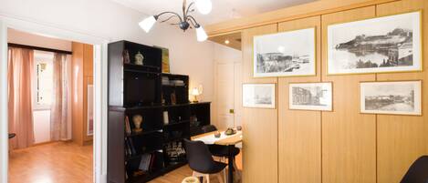 Apartemen | Area keluarga | TV