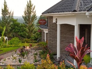 Mặt tiền nơi lưu tr�ú