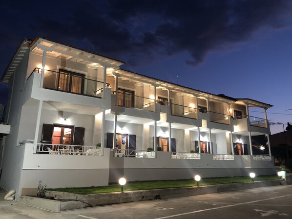 Exterior - Filoxenia Studios (Kassandra)