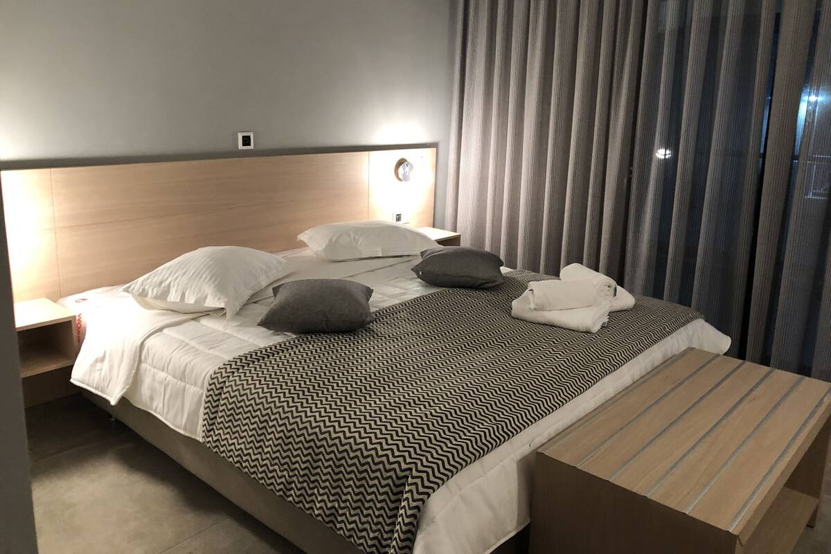 Individually decorated, individually furnished, soundproofing