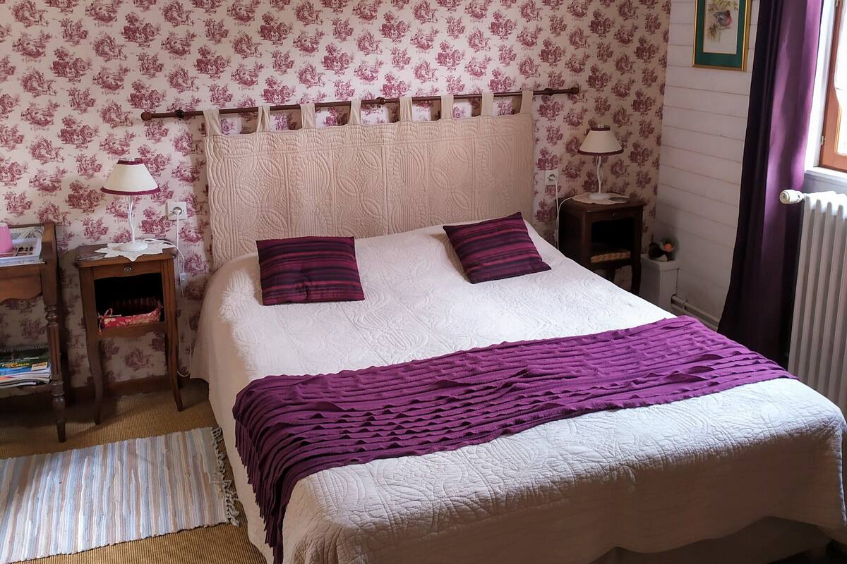 Double Room | Premium bedding, WiFi (free), individually decorated