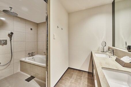 THE GATE HOTEL KYOTO TAKASEGAWA by HULIC - Image 60