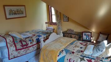 3 bedrooms, in-room safe, desk, iron/ironing board