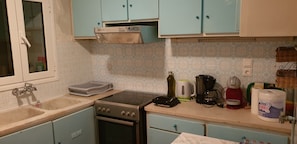 Frigorifero, microonde, forno, lavastoviglie