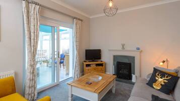 House, Multiple Beds | Living room