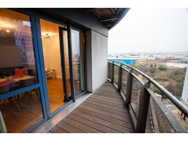 Balcony - West London Cosy&homey Flat for 4, With a Balcony (London)