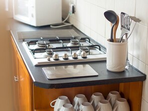 独立别墅 (4 Bedrooms) | 私人厨房 | 烤箱、厨具/餐具