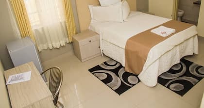 Nsanika Executive Lodge