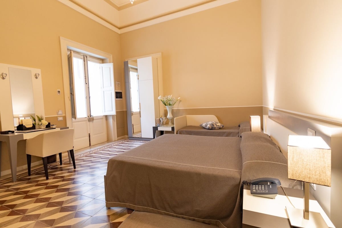 Standard Triple Room | 1 bedroom, minibar, in-room safe, desk