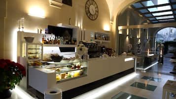 Bar (in der Unterkunft)