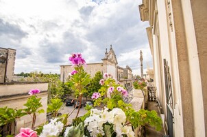 Minibar, caja de seguridad en la habitación, escritorio y wifi gratis 