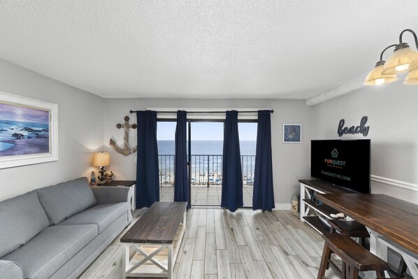 Huoneisto, 1 suuri parisänky ja vuodesohva (The Summit 728) | 1 makuuhuone