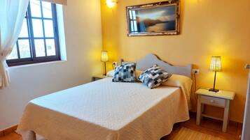 1 chambre, fer et planche Ă repasser, lit parapluie, Wi-Fi gratuit