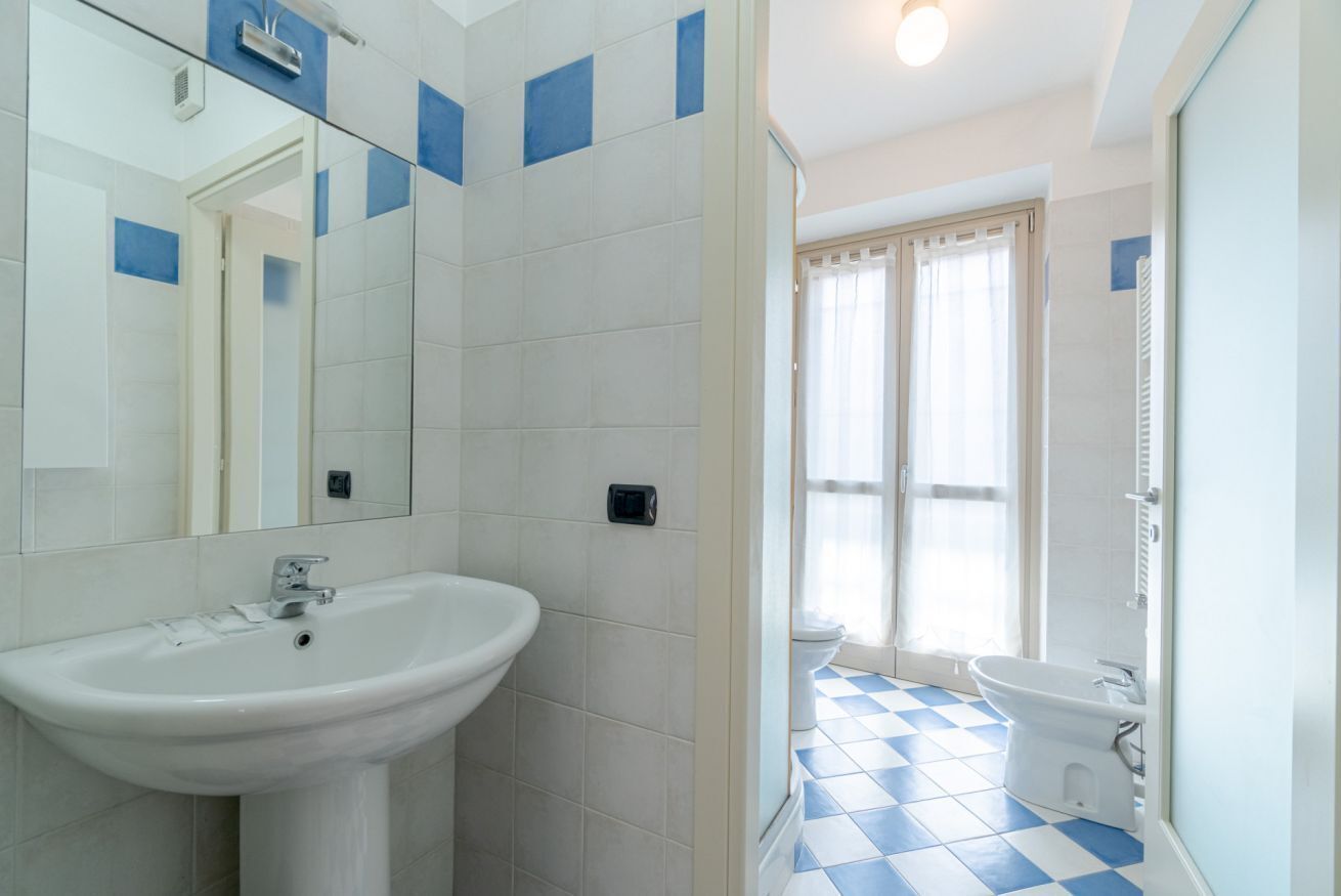 Doccia, asciugacapelli, bidet