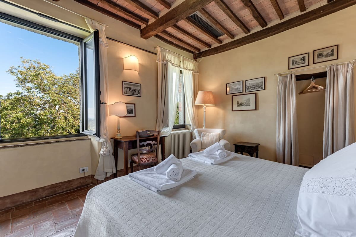 Classic Double or Twin Room | 1 bedroom, minibar, desk, laptop workspace