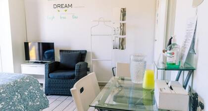 YELLOW ROOM Superior Double Room