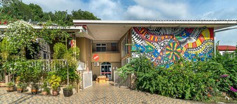 OYO 89932 DD Homestay