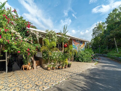 OYO 89932 DD Homestay