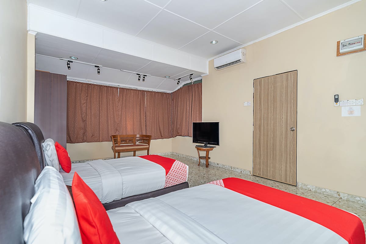Deluxe Twin Room | Free WiFi, bed sheets