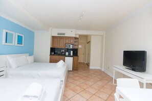 1 chambre, espace de travail pour ordinateur portable