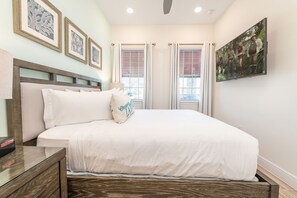 5 chambres, fer et planche à repasser, Wi-Fi, draps fournis