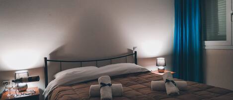 1 Schlafzimmer, schallisolierte Zimmer, Bügeleisen/Bügelbrett, WLAN