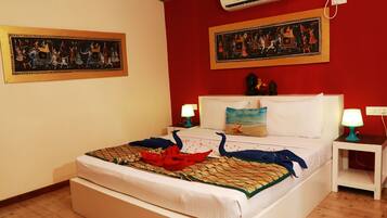 Deluxe Cottage, River View | 1 bedroom, minibar, desk, iron/ironing board