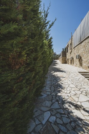 Property grounds - Family Summer 2fl home with Outdoors near Sea (Galatas)