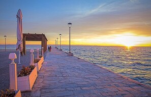 Beach - Sky Rays Luxury Apartments (Sithonia)