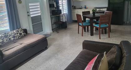 Huge-Location-- 8mile beach, SJUairport, nightlife, walk to bakery