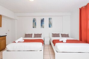 1 bedroom, blackout curtains, iron/ironing board, WiFi - 680 Ocean View Hollywood Beach (Hollywood)