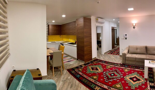 Superior Suite, 1 Bedroom, Balcony (Bosna) | Living area - Villa La (Sarajevo)