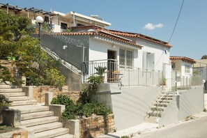 Exterior - Splendid Views from a Cozy Cottage with a Garden Terrace (Dafni)