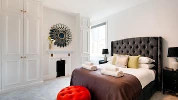 3 bedrooms, iron/ironing board, travel crib, free WiFi