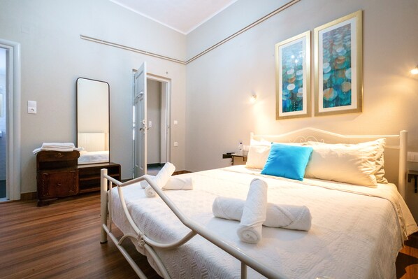 3 slaapkamers, een bureau, geluiddichte muren