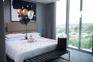 Room service – dining