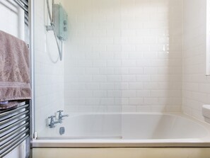 Appartement (2 Bedrooms) | Salle de bain | Serviettes fournies