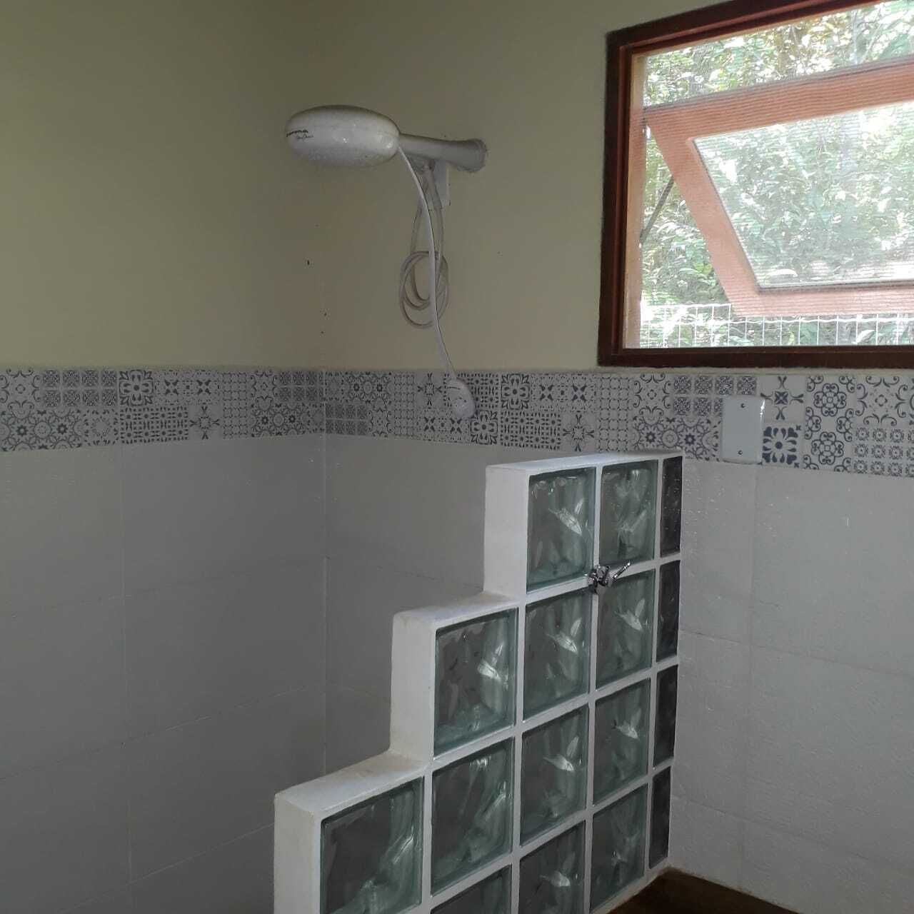 Toallas, jabón, papel higiénico