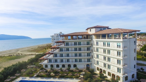 Front of property - Grand Hotel Europa (Vlorë)