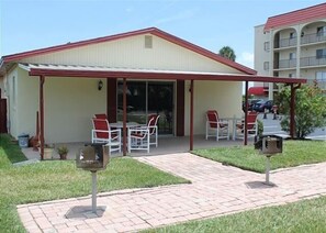 Condo, 2 habitaciones | Restaurante al aire libre