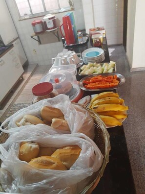 Free daily continental breakfast